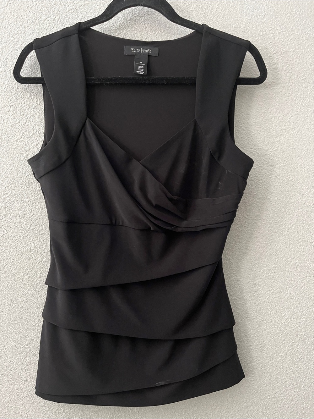 WHBM Tiered V-Neck Dressy Sleeveless Fitted top
SZ M